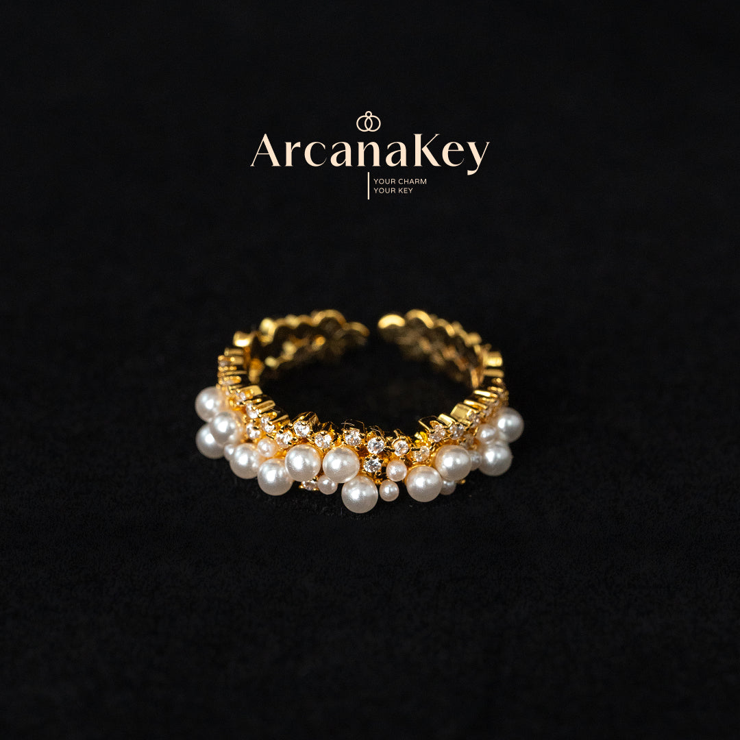 French-style popcorn open ring with elegant vibe