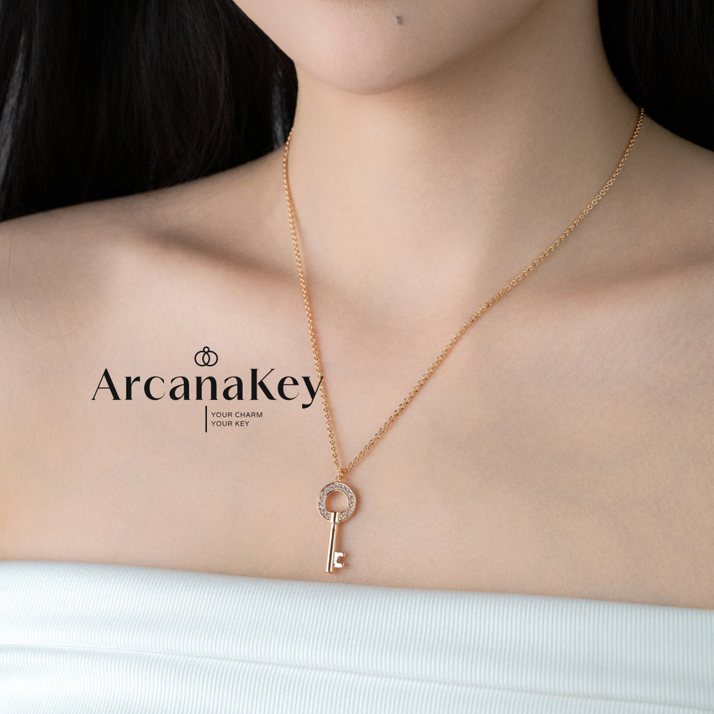 Round Key Pendant Necklace with Sparkling Details