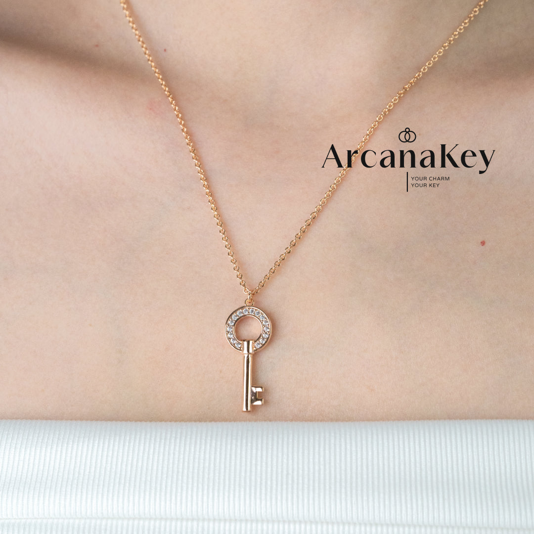 Round Key Pendant Necklace with Sparkling Details
