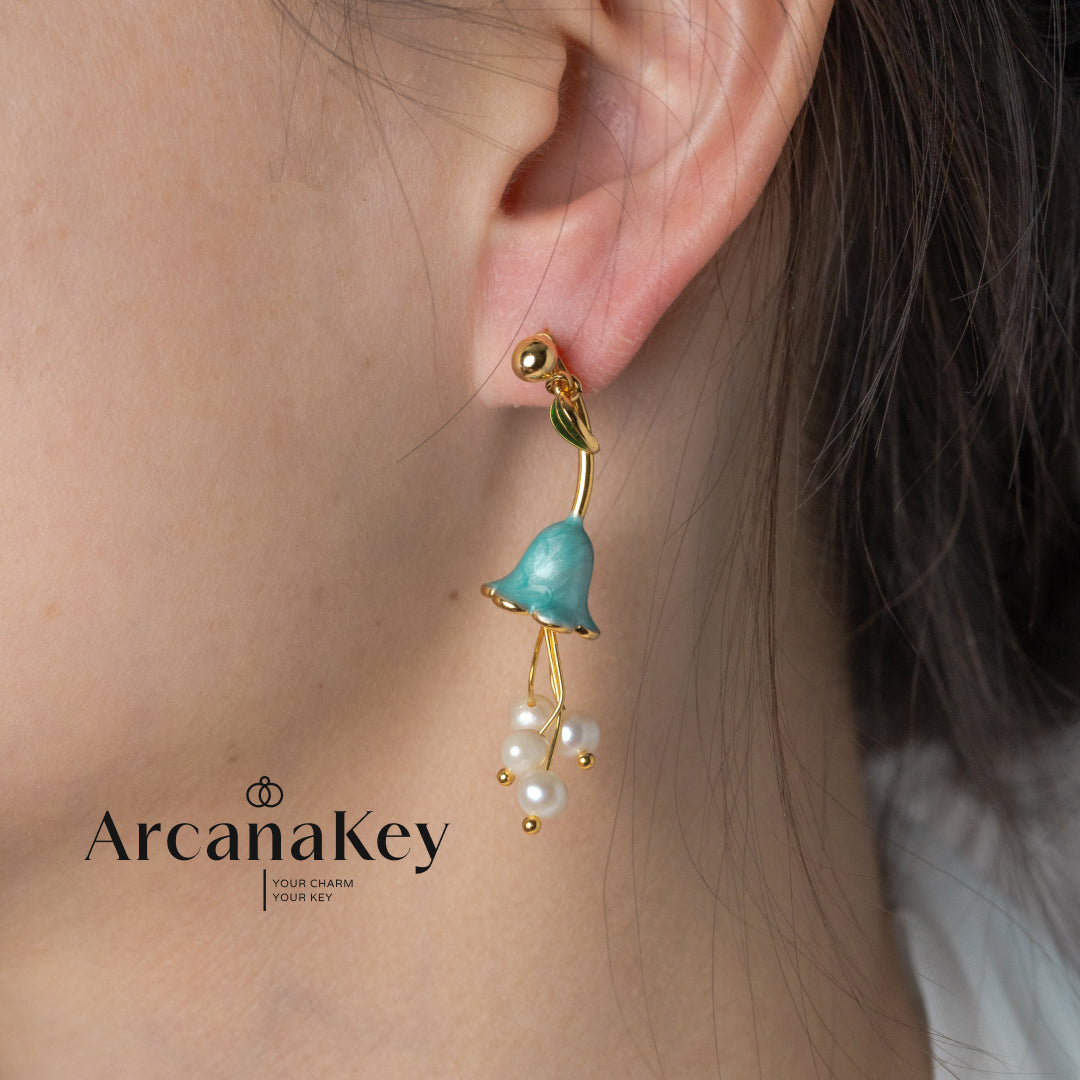 Elegant tassel earrings with floral design, soft and feminine, perfect for daily outfits