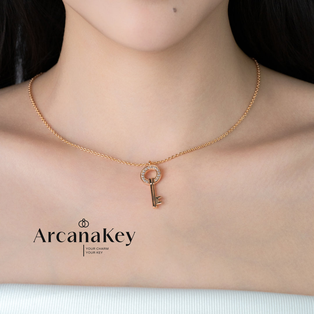 Round Key Pendant Necklace with Sparkling Details