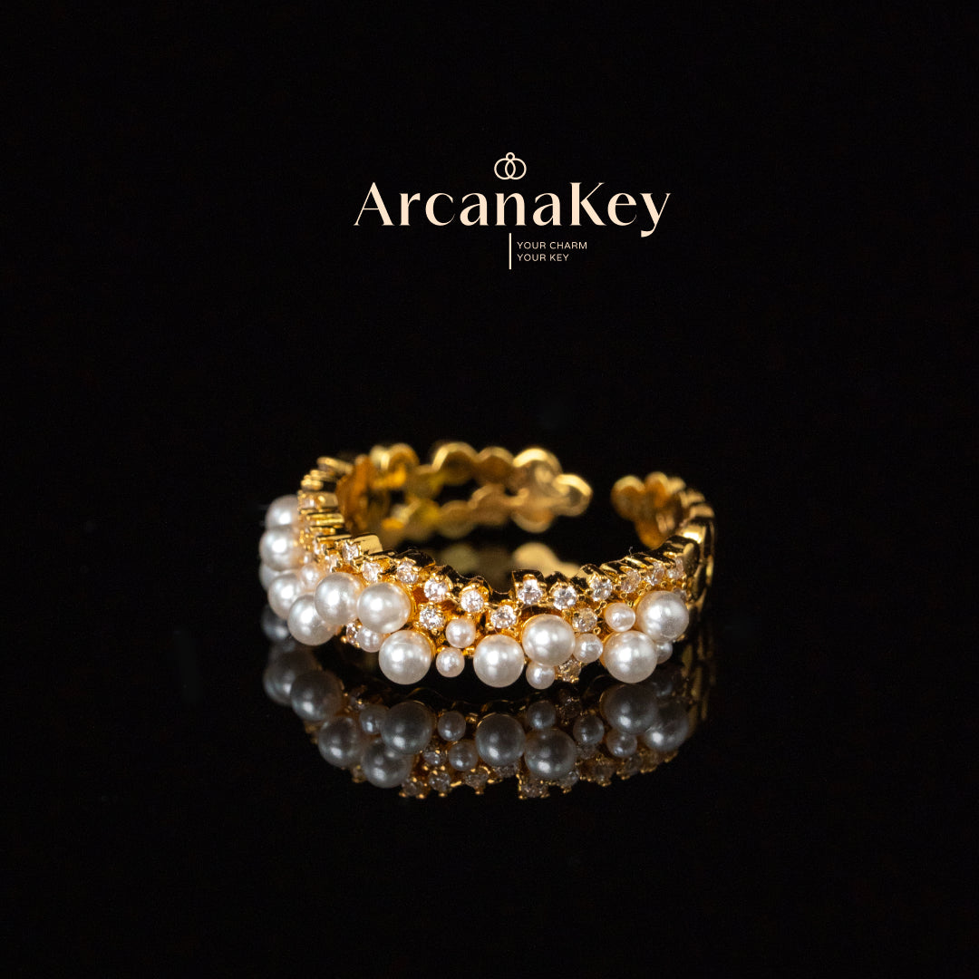 French-style popcorn open ring with elegant vibe