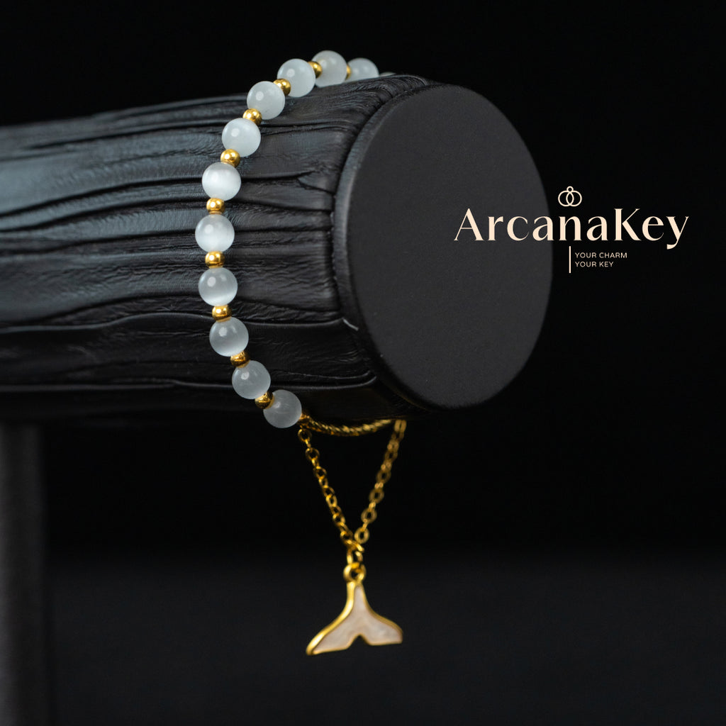 Dreamy Mermaid Tail Cat’s Eye Bracelet, Minimalist Beaded Style,