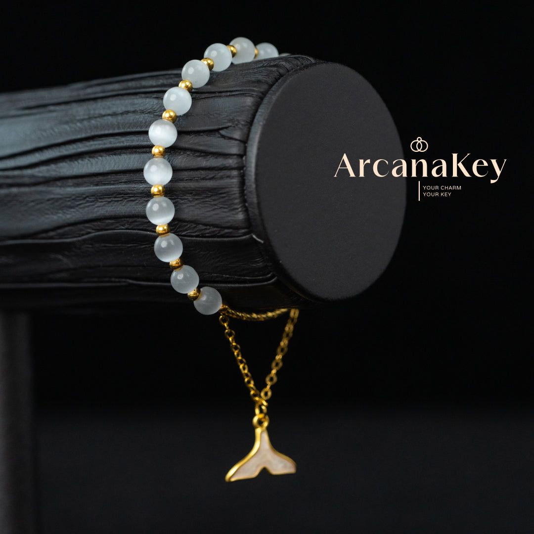 Dreamy Mermaid Tail Cat’s Eye Bracelet, Minimalist Beaded Style,