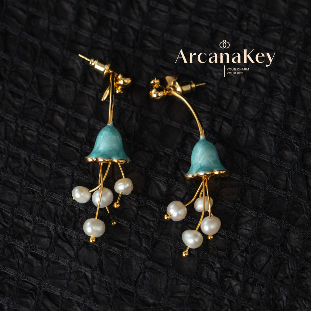 Elegant tassel earrings with floral design, soft and feminine, perfect for daily outfits
